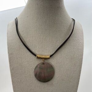 Vintage Cookie Lee Capiz Shell on Black Leather Cord Disc Women’s sz 17”